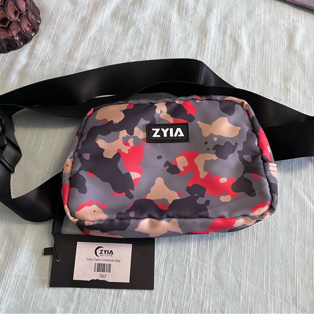Zyia Active Pink Camo Crossbody Nylon Bag Yoga CrossFit Workout Gym Travel